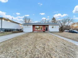 695 6 Street SW Medicine Hat, AB T1A 4J4