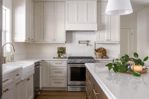 33080 Range Road 61, Rural Mountain View County, AB - Indoor Photo Showing Kitchen