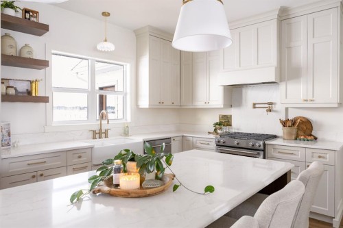 33080 Range Road 61, Rural Mountain View County, AB - Indoor Photo Showing Kitchen With Upgraded Kitchen