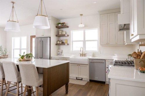 33080 Range Road 61, Rural Mountain View County, AB - Indoor Photo Showing Kitchen With Upgraded Kitchen