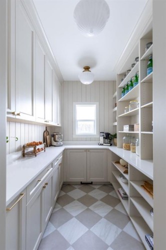 33080 Range Road 61, Rural Mountain View County, AB - Indoor Photo Showing Kitchen