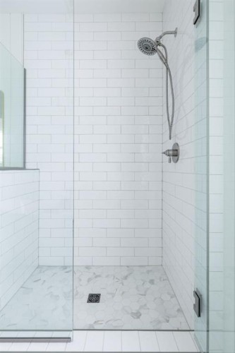 33080 Range Road 61, Rural Mountain View County, AB - Indoor Photo Showing Bathroom