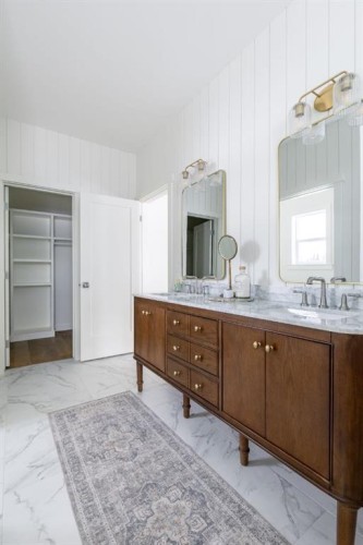 33080 Range Road 61, Rural Mountain View County, AB - Indoor Photo Showing Bathroom