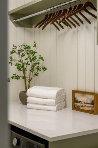 33080 Range Road 61, Rural Mountain View County, AB - Indoor