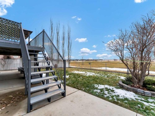 9 Riverview Green Se, Redcliff, AB - Outdoor