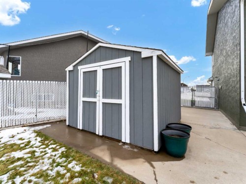 9 Riverview Green Se, Redcliff, AB - Outdoor With Exterior