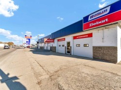 1137 & 1139 Kingsway Avenue SE Medicine Hat, AB T1A 2Y1