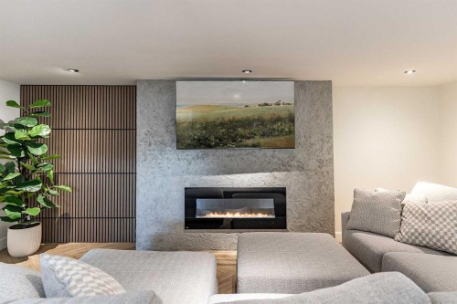 683 7 Street Sw, Medicine Hat, AB - Indoor Photo Showing Living Room With Fireplace