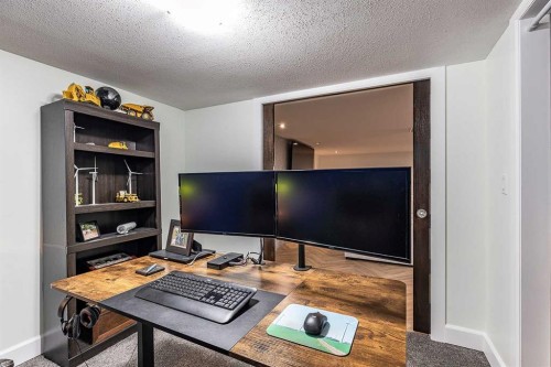 683 7 Street Sw, Medicine Hat, AB - Indoor