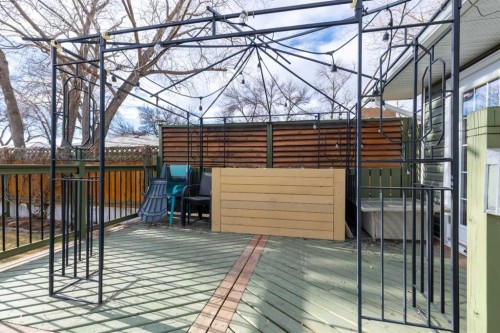 683 7 Street Sw, Medicine Hat, AB - Outdoor With Deck Patio Veranda