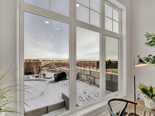 34 Palisades Way Ne, Medicine Hat, AB - Indoor Photo Showing Other Room