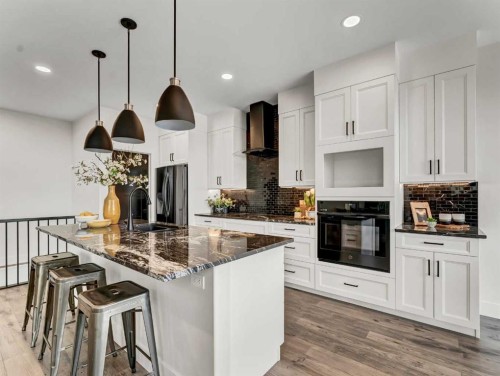 34 Palisades Way Ne, Medicine Hat, AB - Indoor Photo Showing Kitchen With Upgraded Kitchen