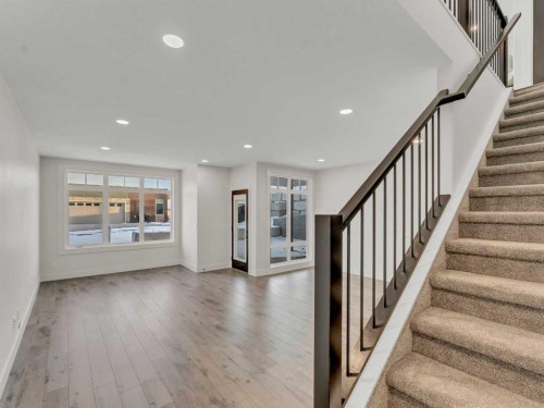 34 Palisades Way Ne, Medicine Hat, AB - Indoor Photo Showing Other Room