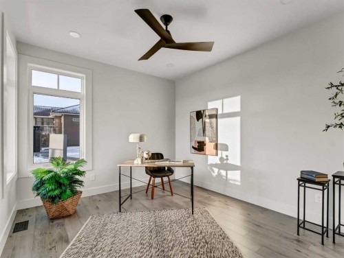 34 Palisades Way Ne, Medicine Hat, AB - Indoor Photo Showing Other Room