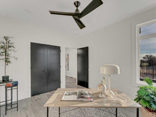 34 Palisades Way Ne, Medicine Hat, AB - Indoor Photo Showing Other Room