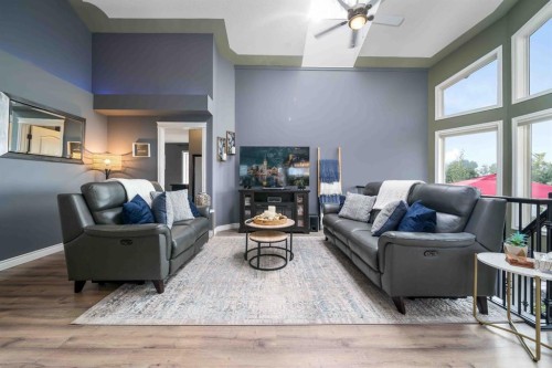 110 Redcliff Way Sw, Redcliff, AB - Indoor