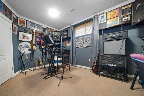 110 Redcliff Way Sw, Redcliff, AB - Indoor