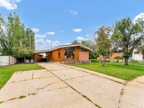 164 Muir Crescent Nw, Medicine Hat, AB - Outdoor