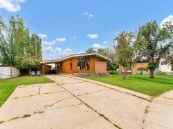 164 Muir Crescent NW Medicine Hat, AB T1A 6W5