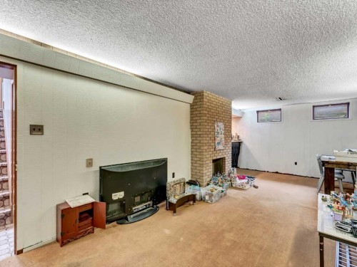 164 Muir Crescent Nw, Medicine Hat, AB - Indoor