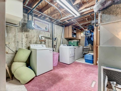 164 Muir Crescent Nw, Medicine Hat, AB - Indoor Photo Showing Laundry Room