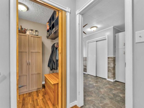 12002 Range Road 65, Rural Cypress County, AB - Indoor Photo Showing Other Room