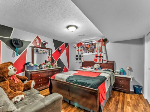 12002 Range Road 65, Rural Cypress County, AB - Indoor Photo Showing Bedroom
