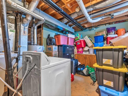 12002 Range Road 65, Rural Cypress County, AB - Indoor Photo Showing Laundry Room