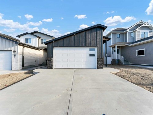 91 Sierra Road SW Medicine Hat, AB T1B 4Y6