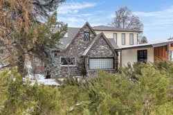 176 1 Street SW Medicine Hat, AB T1A 3Y9