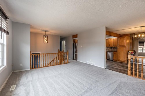 1919 9 Avenue Ne, Medicine Hat, AB - Indoor Photo Showing Other Room