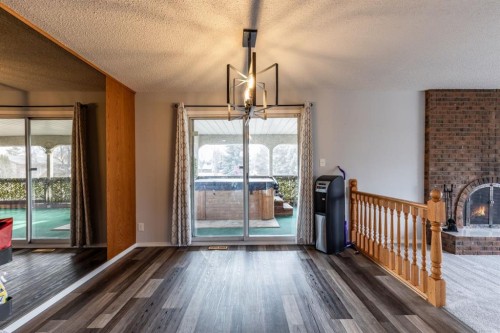 1919 9 Avenue Ne, Medicine Hat, AB - Indoor With Fireplace