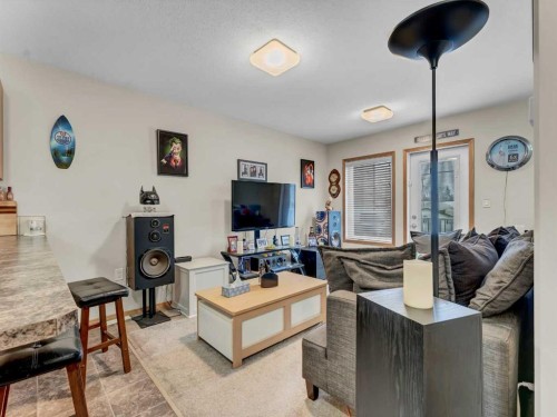 634 Industrial Avenue Se, Medicine Hat, AB - Indoor