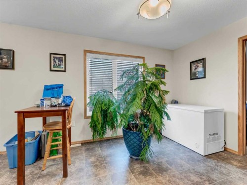 634 Industrial Avenue Se, Medicine Hat, AB - Indoor