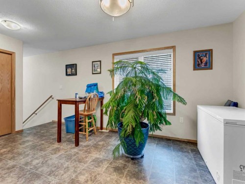 634 Industrial Avenue Se, Medicine Hat, AB - Indoor