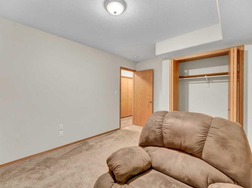 634 Industrial Avenue Se, Medicine Hat, AB - Indoor