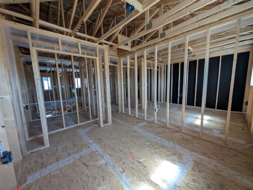 310 Somerside Crescent, Medicine Hat, AB - Indoor Photo Showing Other Room