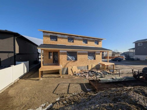 310 Somerside Crescent, Medicine Hat, AB - Outdoor