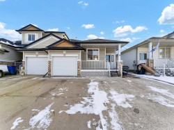 28 Stonegate Crescent SE Medicine Hat, AB T1B 4L3