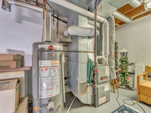 30-459 Carry Drive Se, Medicine Hat, AB - Indoor Photo Showing Basement