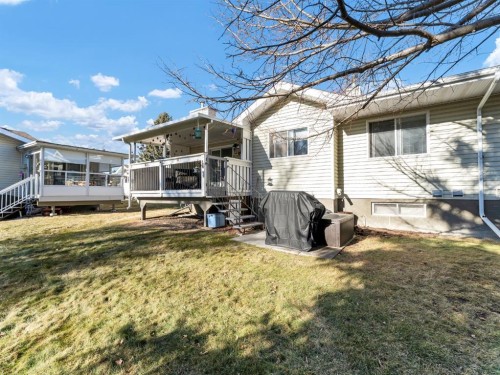 30-459 Carry Drive Se, Medicine Hat, AB - Outdoor With Deck Patio Veranda