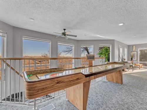 30-459 Carry Drive Se, Medicine Hat, AB - Indoor Photo Showing Other Room