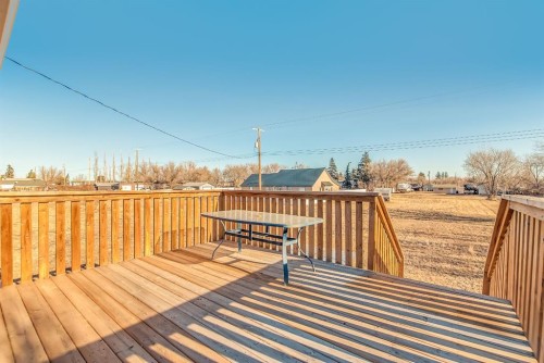 428 2 Street, Suffield, AB - Outdoor With Deck Patio Veranda