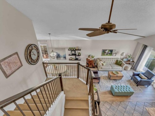 11 Taylor Crescent Se, Medicine Hat, AB - Indoor