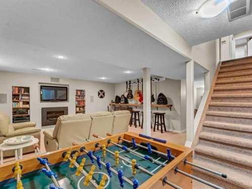 11 Taylor Crescent Se, Medicine Hat, AB - Indoor