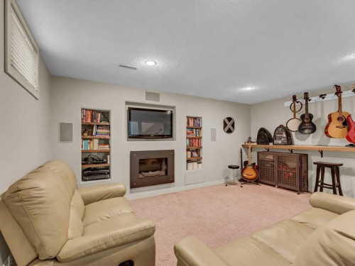11 Taylor Crescent Se, Medicine Hat, AB - Indoor With Fireplace