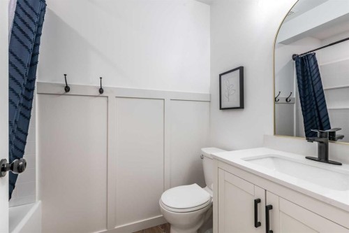 367 Ranchlands Boulevard Ne, Medicine Hat, AB - Indoor Photo Showing Bathroom