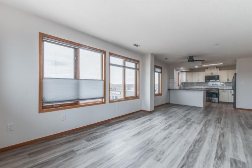 429-1182 Southview Drive Se, Medicine Hat, AB - Indoor Photo Showing Other Room