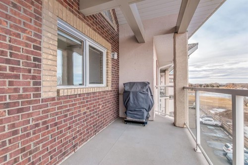 429-1182 Southview Drive Se, Medicine Hat, AB - Outdoor With Exterior