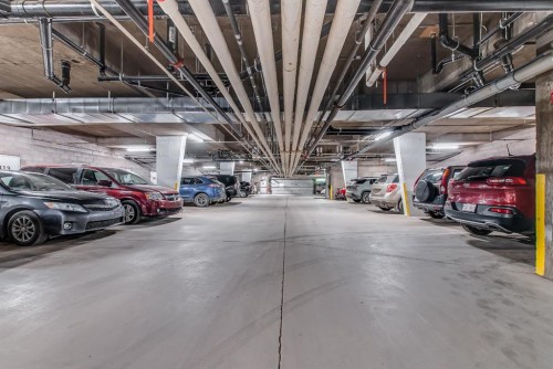 429-1182 Southview Drive Se, Medicine Hat, AB - Indoor Photo Showing Garage
